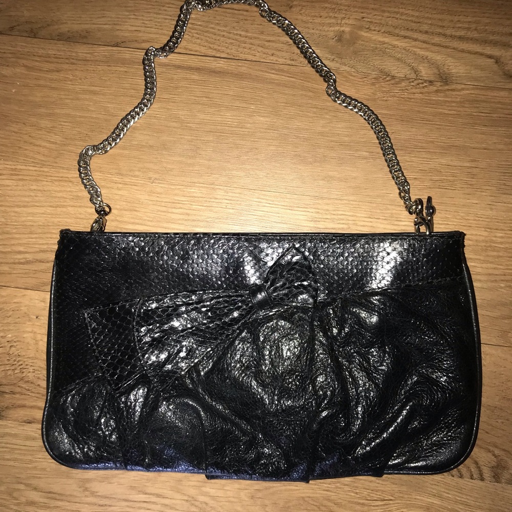 Be&D black bow clutch bag
